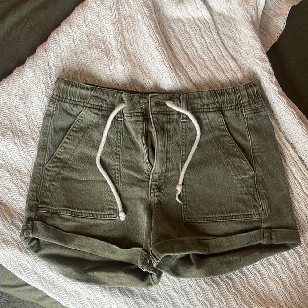 American Eagle Olive green Mom shorts